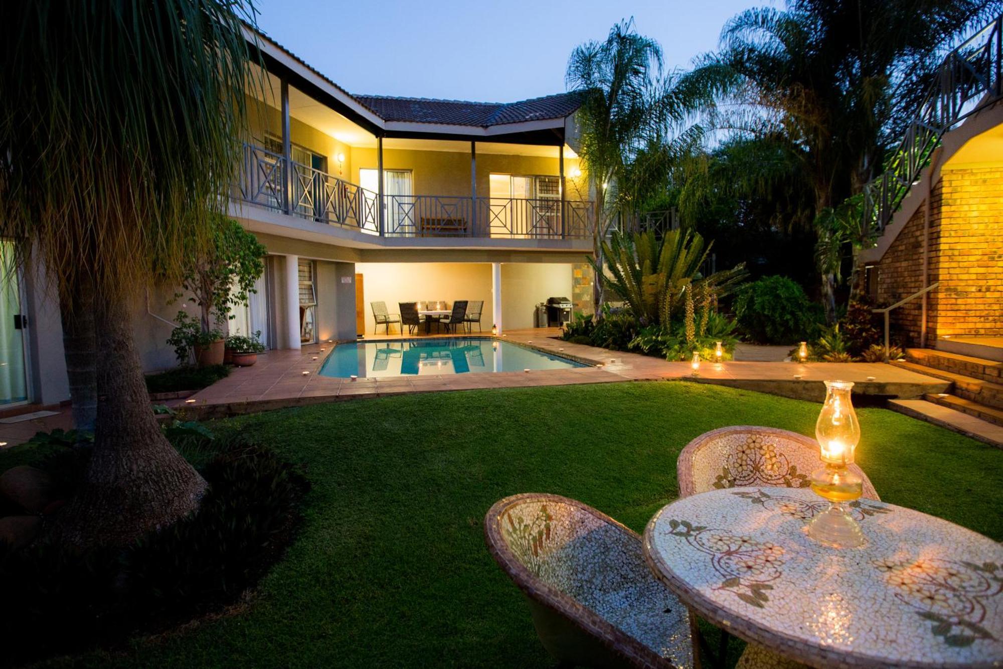 Loerie Guesthouse Hoedspruit Bagian luar foto