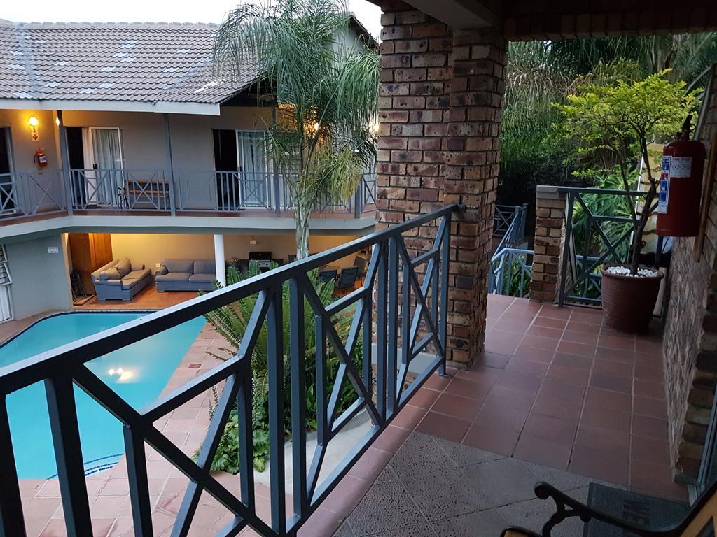 Loerie Guesthouse Hoedspruit Bagian luar foto