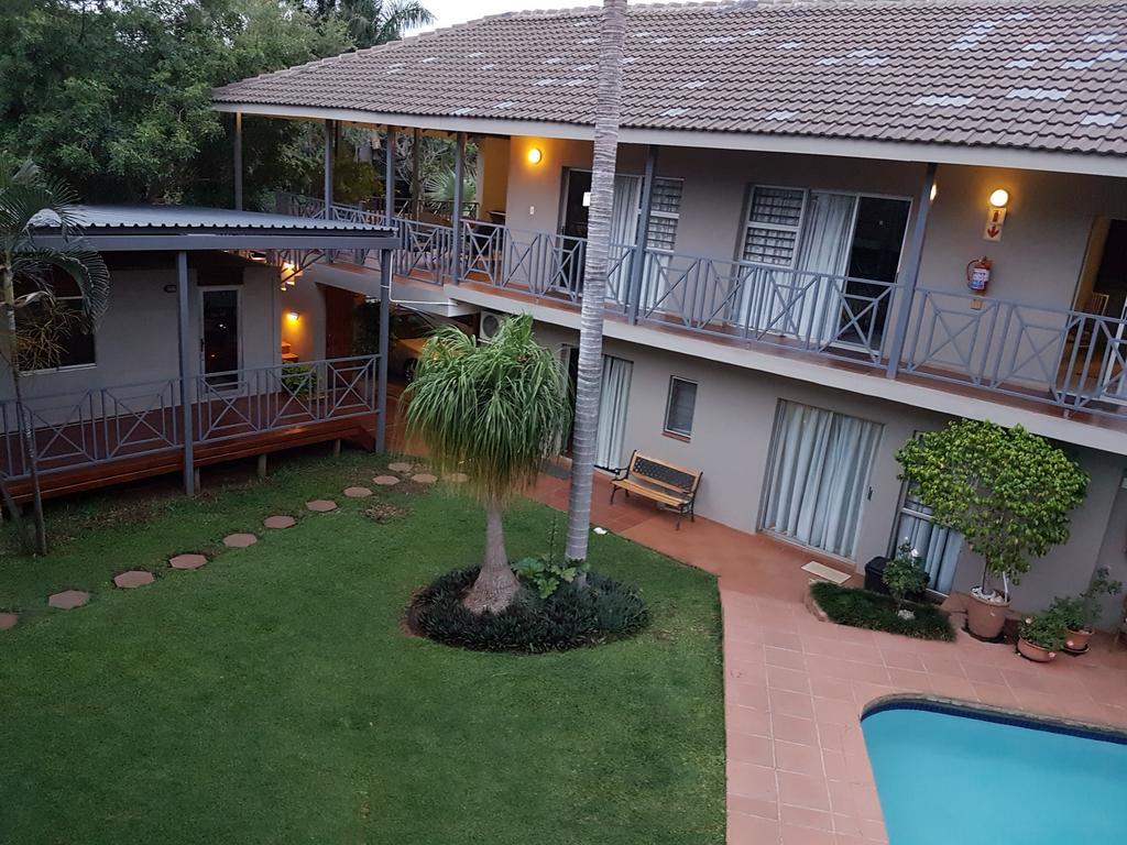 Loerie Guesthouse Hoedspruit Bagian luar foto