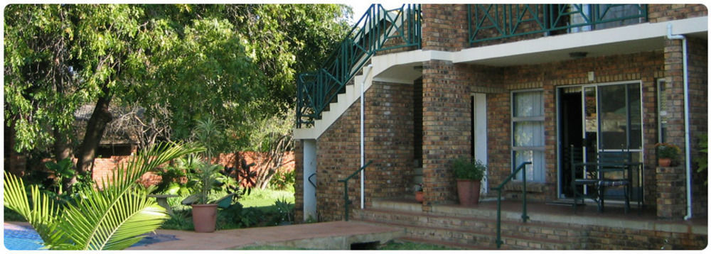 Loerie Guesthouse Hoedspruit Bagian luar foto