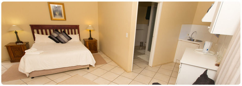 Loerie Guesthouse Hoedspruit Bagian luar foto