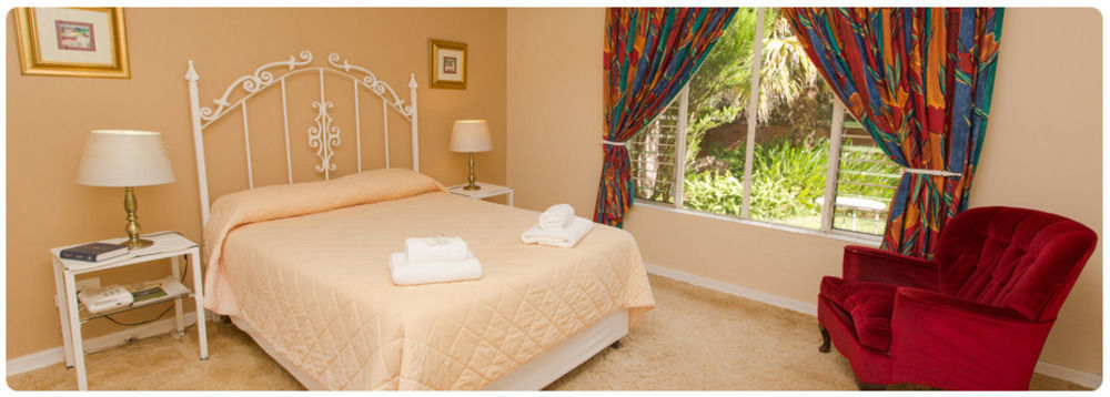 Loerie Guesthouse Hoedspruit Bagian luar foto
