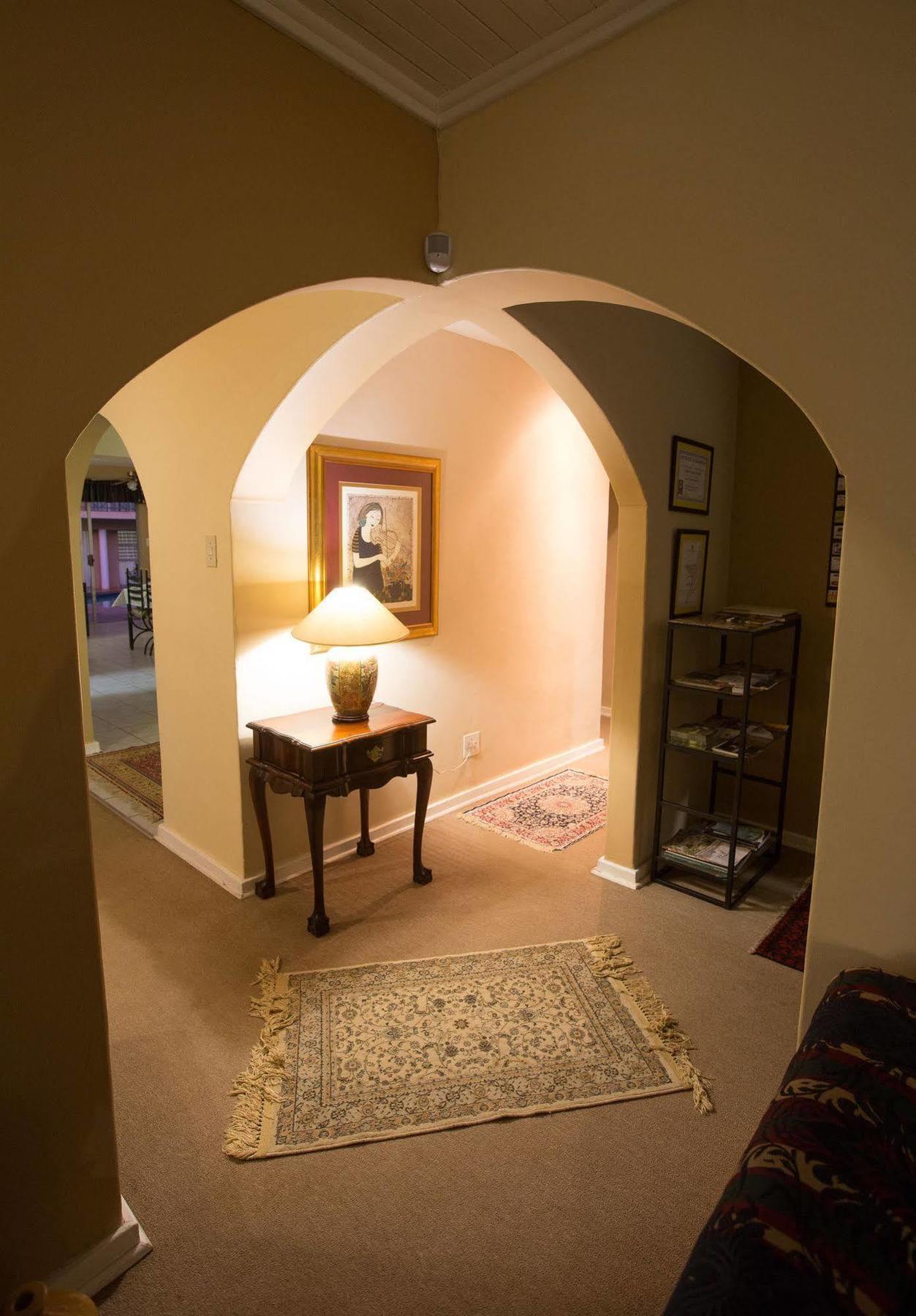 Loerie Guesthouse Hoedspruit Bagian luar foto